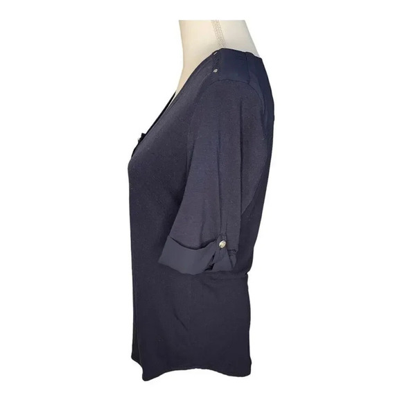 Carmen Marc Valvo Women’s Medium Navy Roll Tab Short Sleeved Button Down Top‎ - Picture 2 of 4